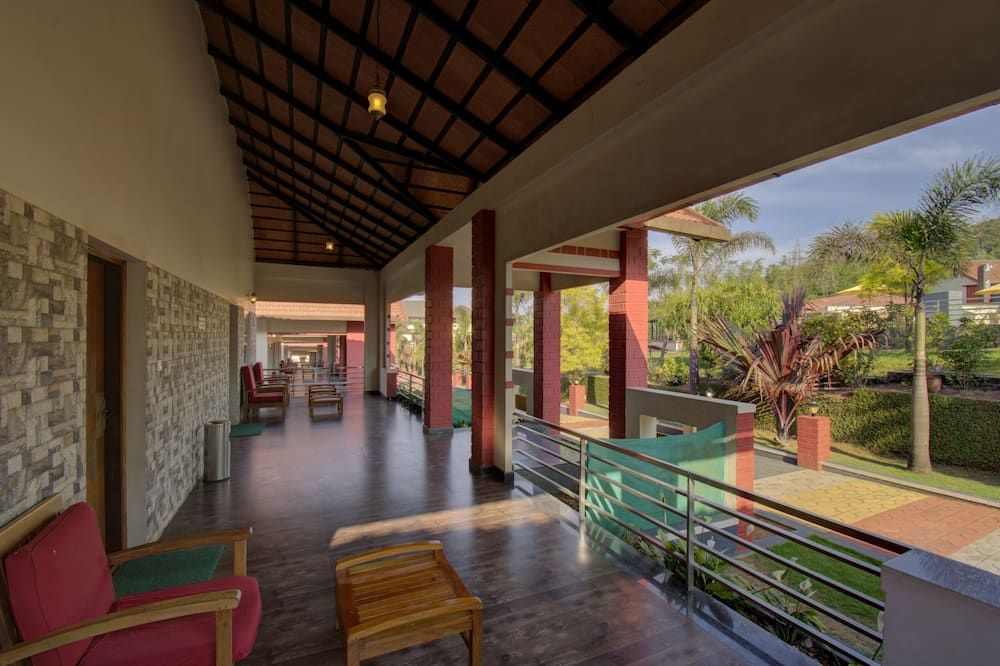 Woodstock Resorts - Madikeri