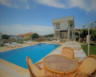 Cunda Kordon Otel - Ayvalik - Pool