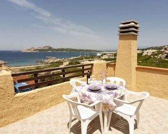 Residence Baia Santa Reparata - Santa Teresa Gallura - Balcón