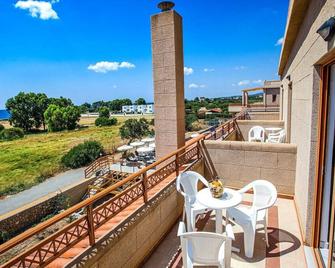 Ledras Beach Hotel - Gennadi - Balcony