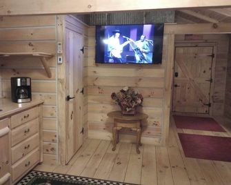 Cozy cabin in Historic French Lick perfect for a relaxing getaway. - French Lick