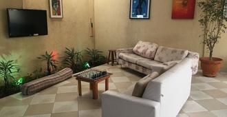 Praca Da Arvore Hostel - Sao Paulo - Living room