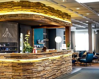 Hotel Ambassador Zermatt - Zermatt - Front desk