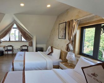 Sans Souci Hotel - Da Lat - Dalat - Bedroom