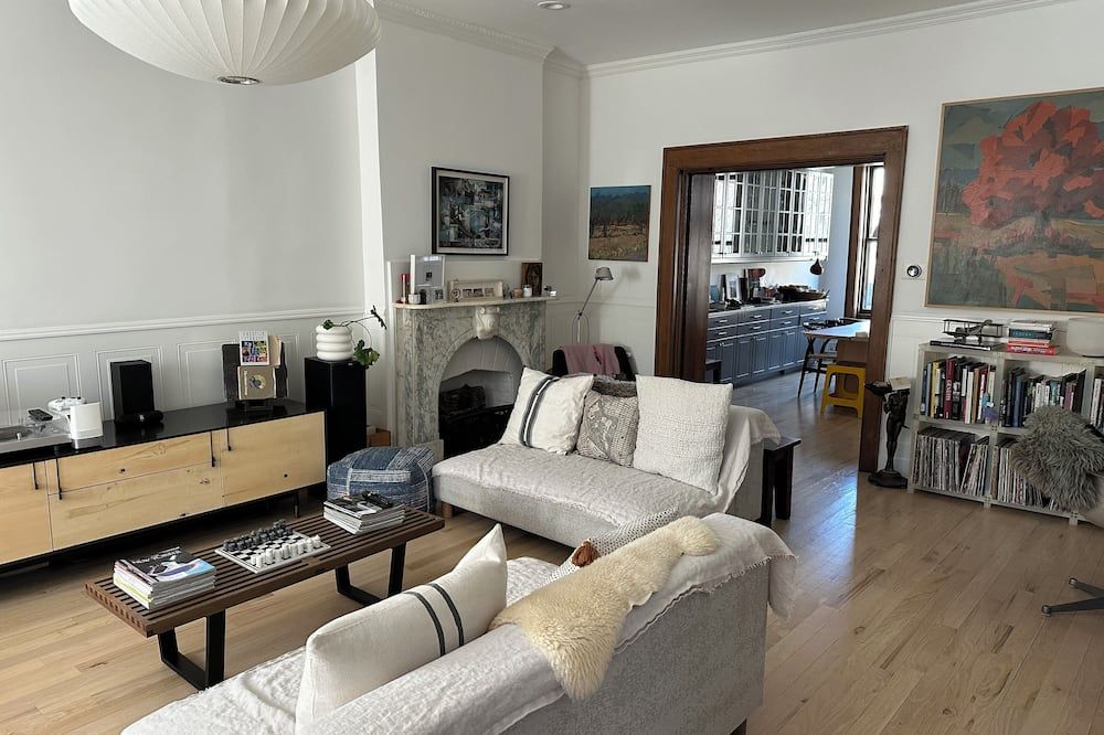 Charming Brownstone just 2.5 blocks from Prospect park - ברוקלין - סלון