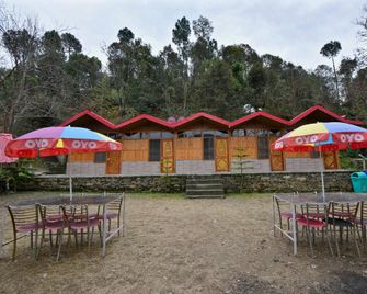 Oyo 29888 Nature Treat - Chail - Edificio