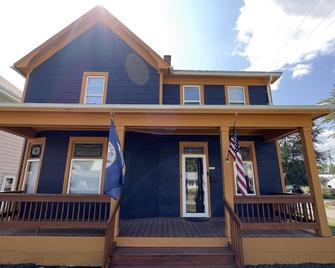 Hooyah Navy! Super Sweet Summit! - New Haven - Building
