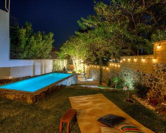 Casa Ehua Hotel Galería - Tepoztlan - Zwembad