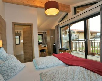 Chalet Alpenzauber mit beheiztem Pool, Inzell - Inzell - Chambre
