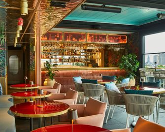 Nyx Hotel London Holborn by Leonardo Hotels - London - Bar