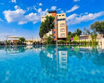 Zuke Garden & Resort - Puruliya - Pool
