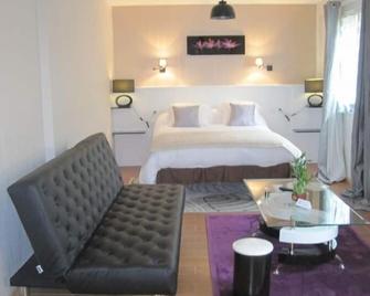 Hotel Restaurant Rive Gauche - Bessines-sur-Gartempe - Bedroom