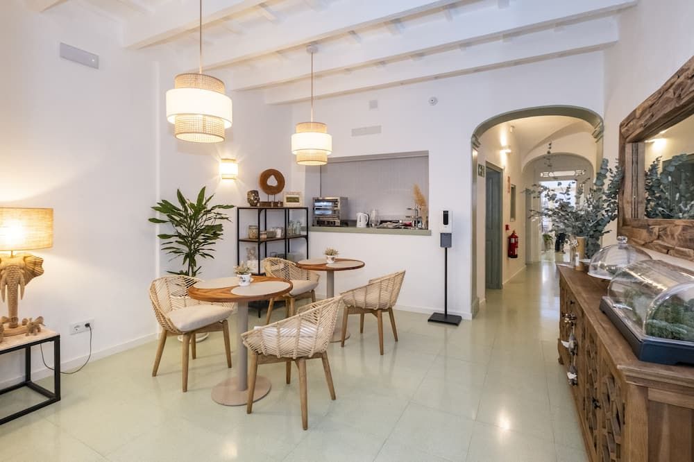 Encant de Alaior Boutique Hotel - Алайор - Їдальня