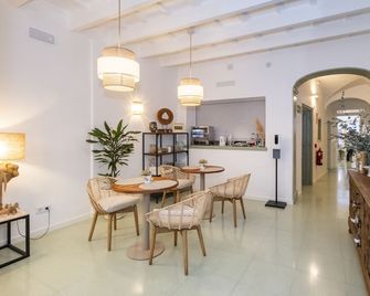 Encant de Alaior Boutique Hotel - Алайор - Їдальня