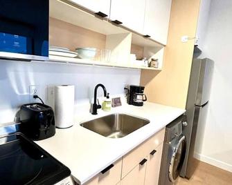 Cityscape Peaks Penthouse DT Gym Free parking - Salt Lake City - Kitchen