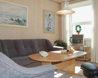 Holiday Home Sdr, Klitvej Ii - Hvide Sande - Living room