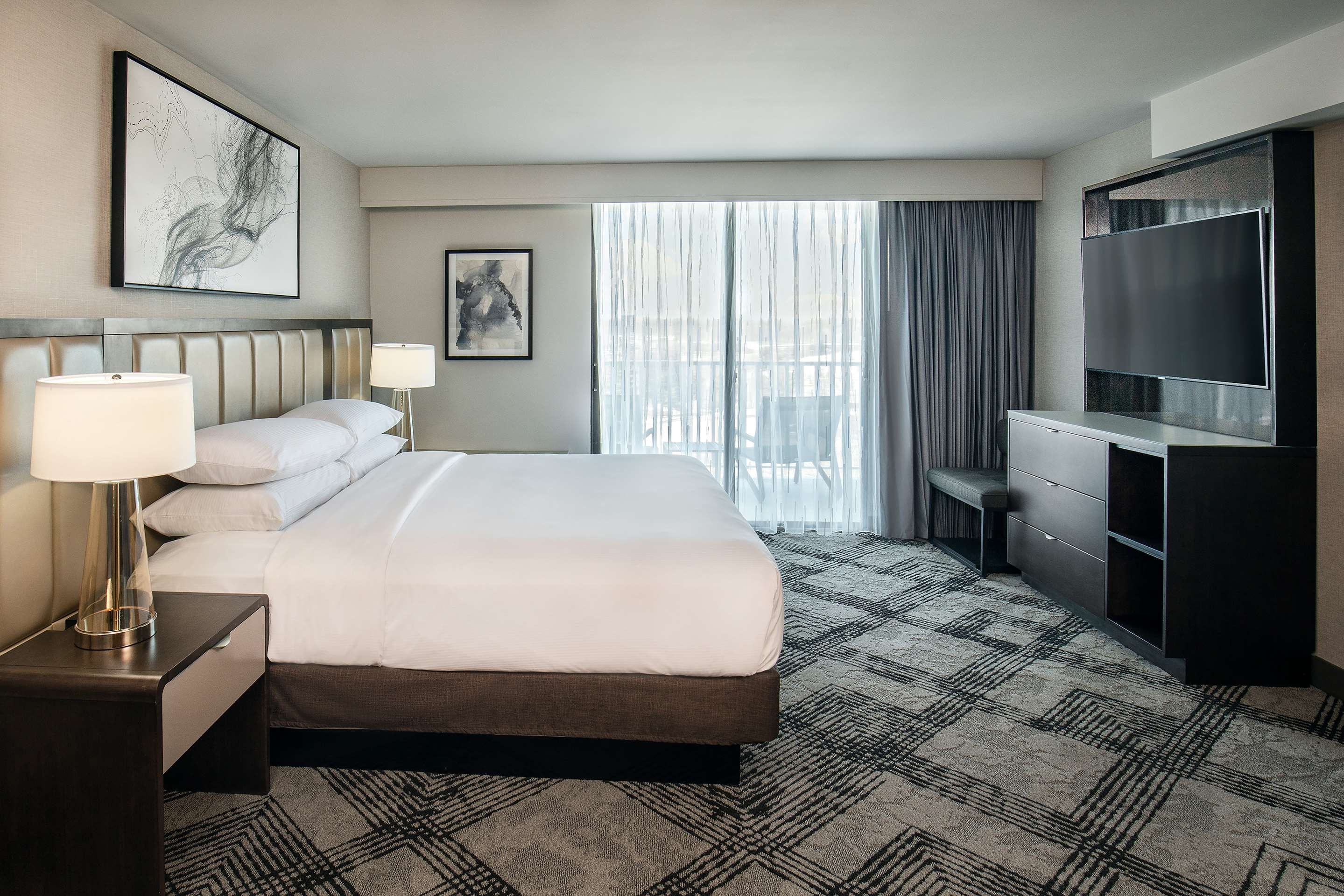 Bedroom view of DoubleTree by Hilton Washington DC North Gaithersburg