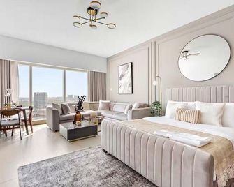 Silkhaus Gate Tower Luxurious Studio with City View - Abu Dhabi - Bedroom
