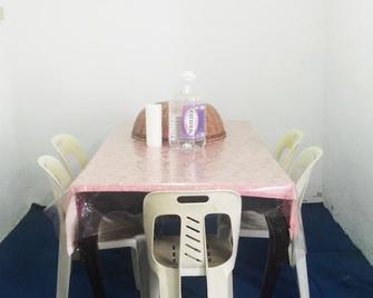 Homestay Segamat Baru, Segamat, Johor, Malaysia (Cheap) - Segamat - Dining room