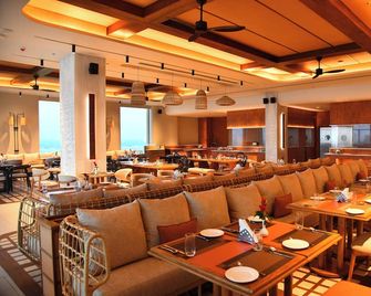 Swosti Premium Beach Resorts, Puri - 普里 - 餐廳