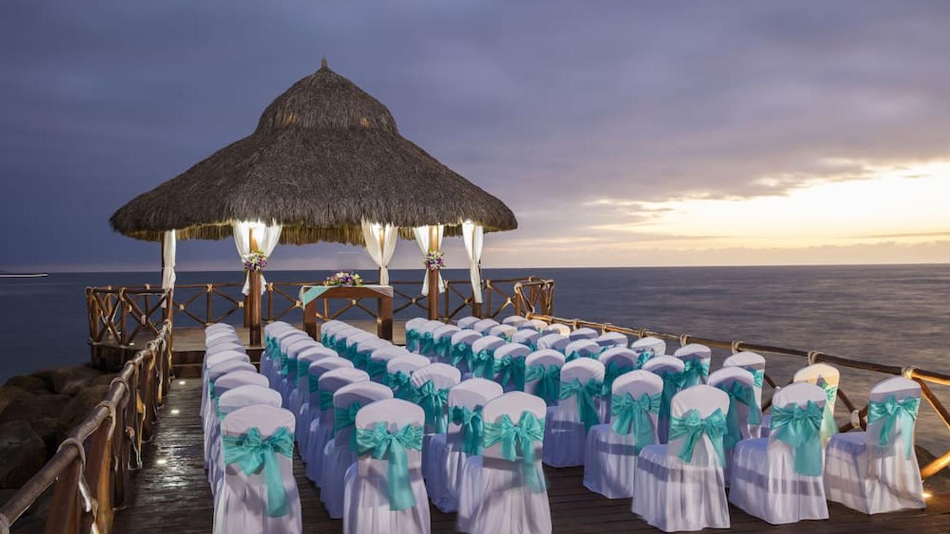 Crown Paradise Club Puerto Vallarta