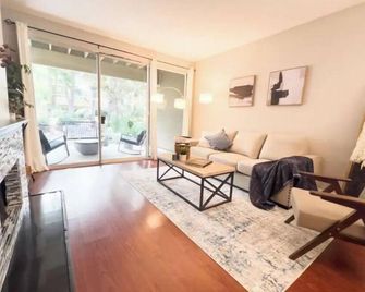 Serenity by South Coast Plaza - Santa Ana - Salon