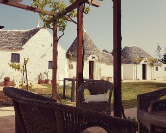 Lunalì - אלברובלו - פטיו