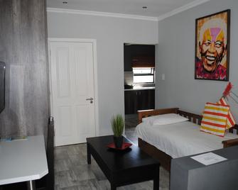 Relaxed City Living - Port Elizabeth - Schlafzimmer