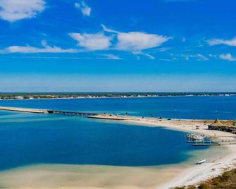 Sandcastle Townhomes #19 - Navarre - Beach