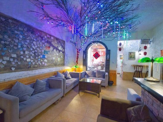 131 International Youth Hostel - גילין - סלון
