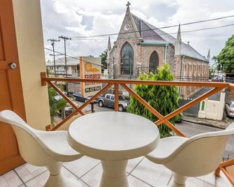 Sundeck Suites - פורט אוף ספיין - מרפסת