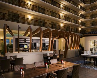 Embassy Suites by Hilton San Francisco Airport Oyster Point - South San Francisco - Restaurang