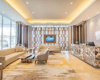 Holiday Inn Express & Suites Banjarmasin By IHG - Банджармасін - Лоббі