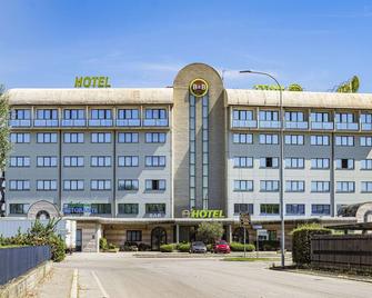 B&B Hotel Bologna - Castel Maggiore - Building