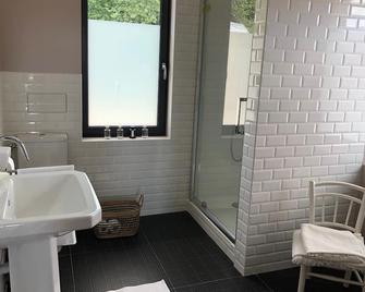 Renovated farmhouse with panoramic view in the heart of the Pays d'Auge and swimming pool - Beuvron-en-Auge - Salle de bain