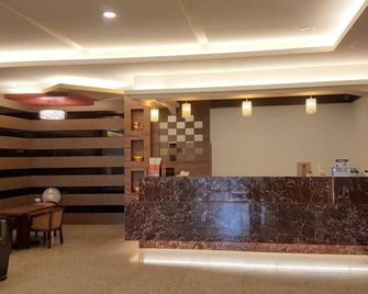 Sun Wang Hotel - Puli Township - Rezeption