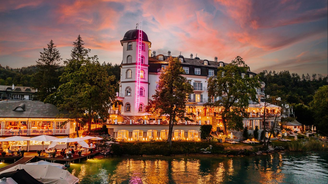 هوتل سكلوس سيفيلز