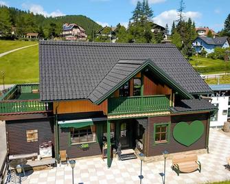 Steirer Apartment with Small Balcony - Steirer Apartment - Semmering - Building