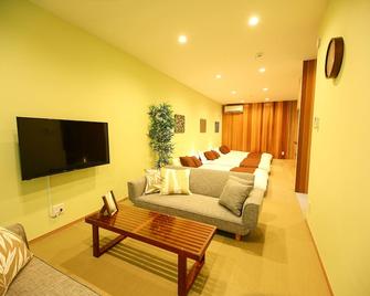 Primeroombeppu Hamawakionsenmae - Beppu - Living room