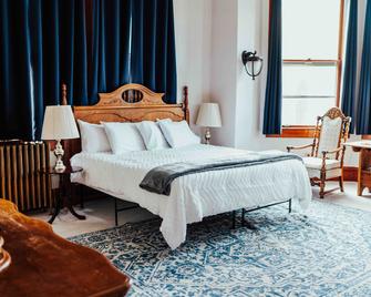 Town Hall Inn - Lead - Bedroom