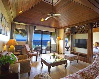 Aqua Resort Club Saipan - Garapan - Living room