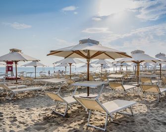 Hotel Lungomare - Riccione - Spiaggia