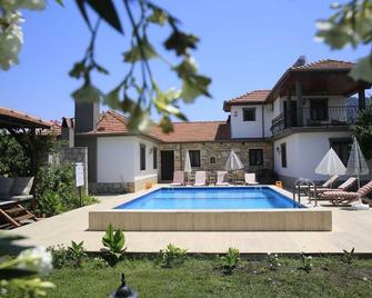 Villa 'Ikinci Bahar' - Second Spring - Dalyan (Mugla) - Pool