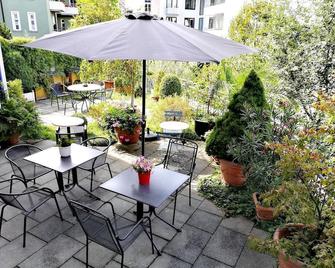 Hotel Altschwabing - Munich - Patio