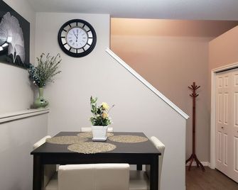 Brand new Spacious Basement Suite with 2 bedrooms and 1 full bathroom - Saskatoon - Essbereich