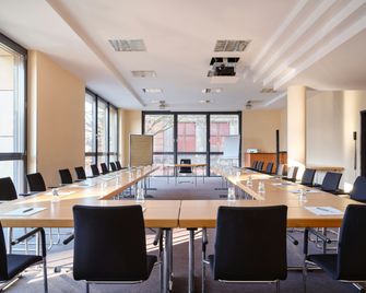 Flemings Hotel Bremen-Hauptbahnhof - Bremen - Meeting room