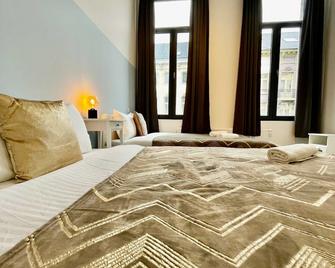 لاكشر 1 بد روم 2 ا نير فاشون دستريكت باي أونلوكستاي - انتورب - غرفة نوم