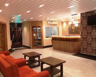 Hotel Crown Of Digha - Digha - Rezeption