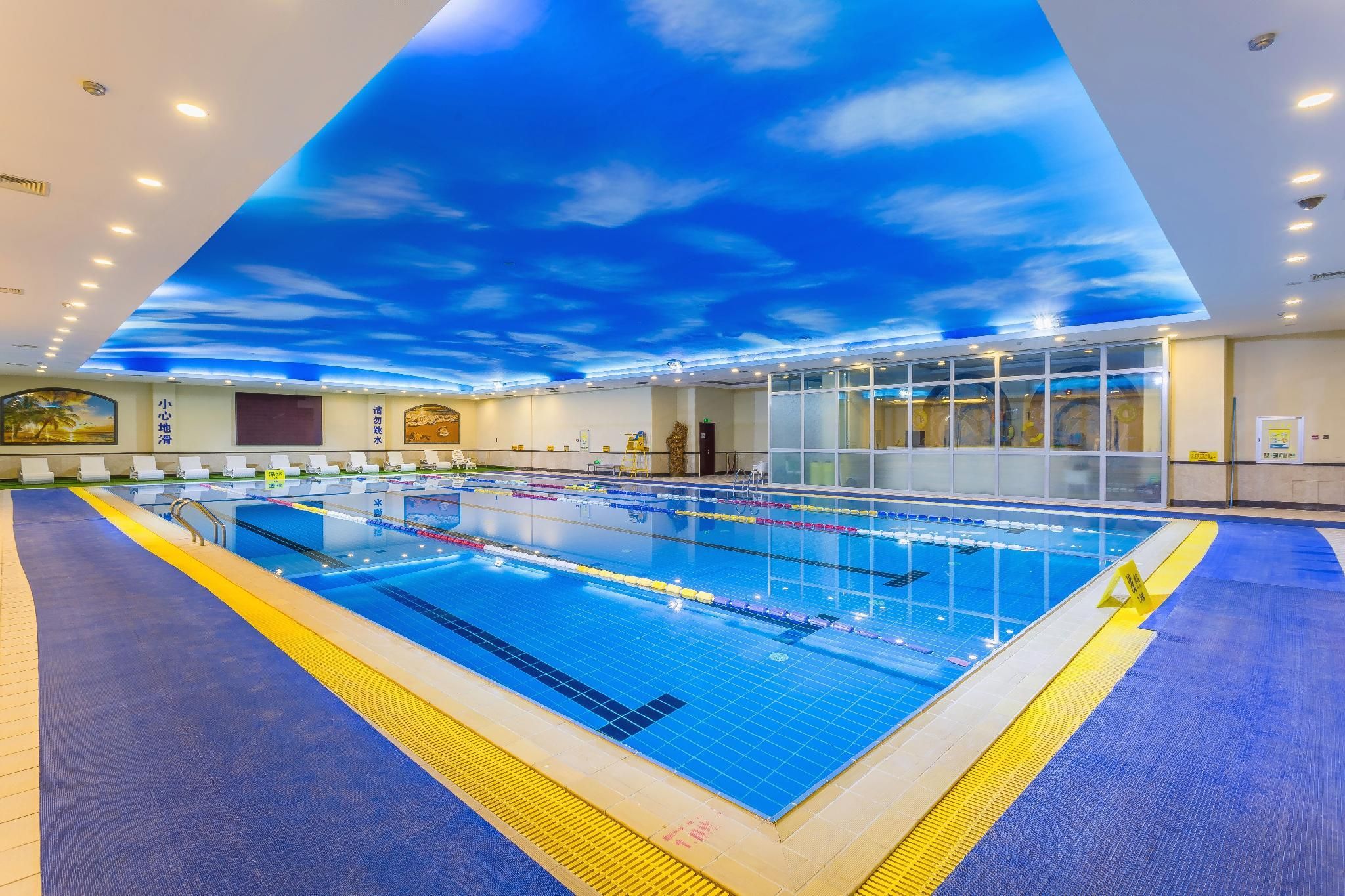 Mingyuan Newtime Hotel - אורומצ'י - בריכה