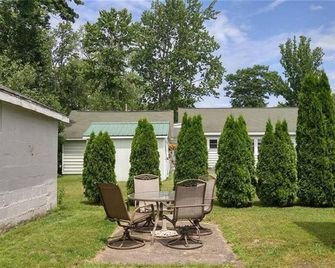 The House near Sylvan Beach - Sylvan Beach - Patio